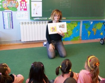 marisa impartiendo clase